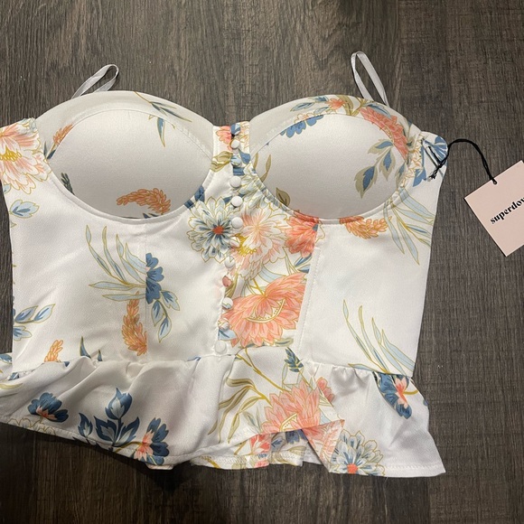 superdown Tops - BRAND NWT Superdown Crop Top- beautiful just never fit me!!!